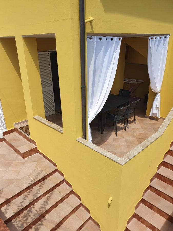 Yellowhouse Apartment Cala Gonone Ngoại thất bức ảnh