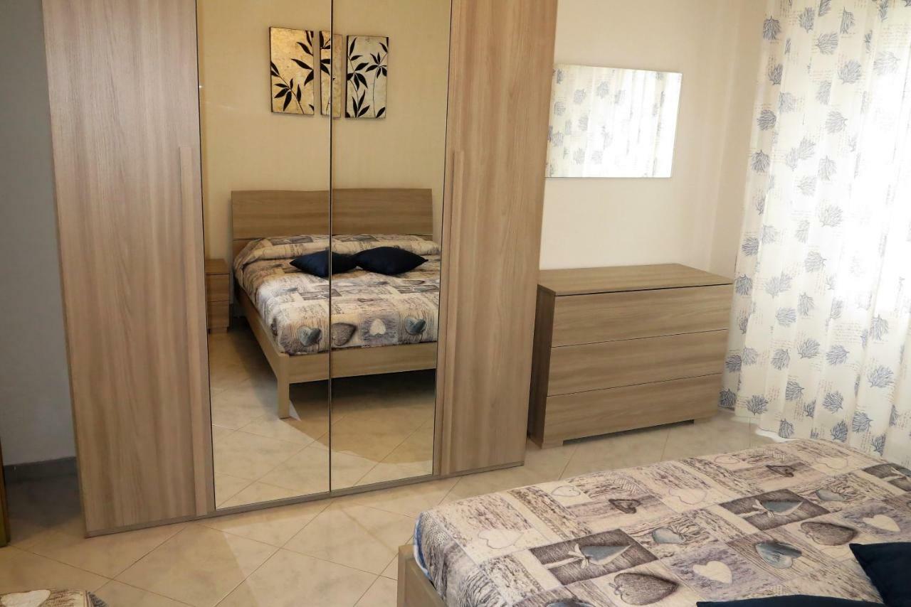 Yellowhouse Apartment Cala Gonone Ngoại thất bức ảnh