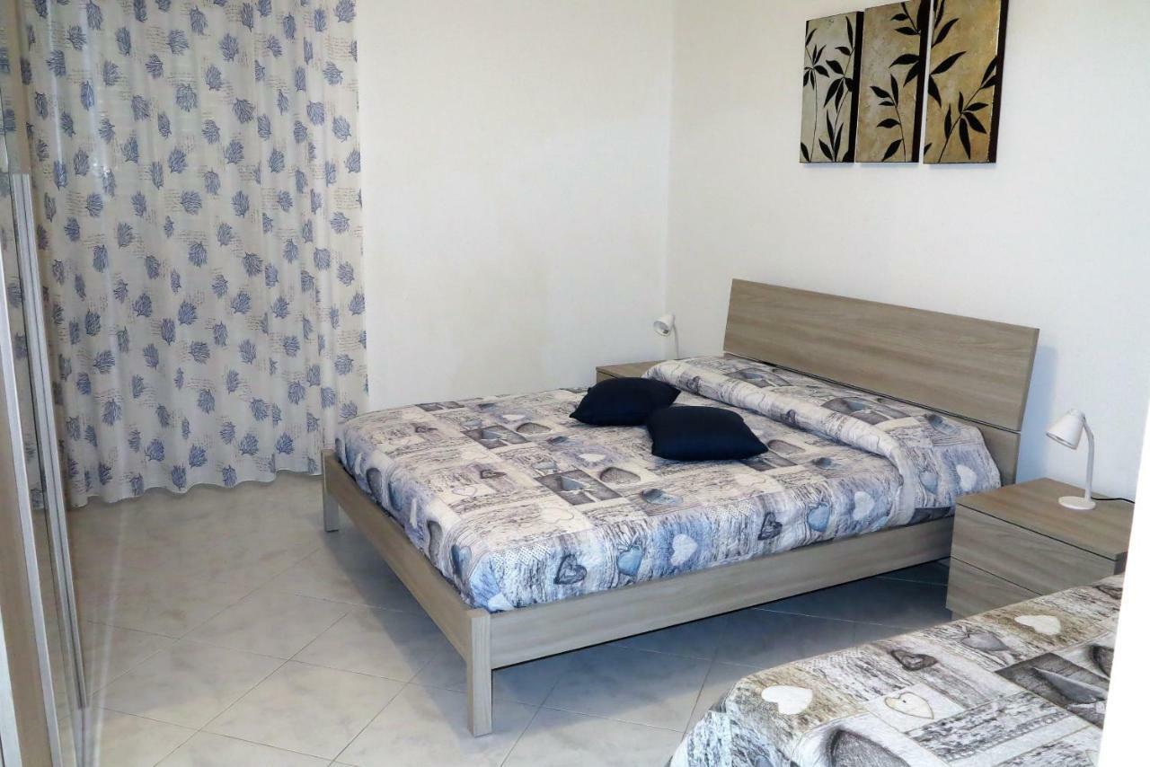 Yellowhouse Apartment Cala Gonone Ngoại thất bức ảnh